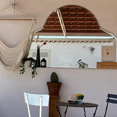 Maison לינה וארוחת בוקר