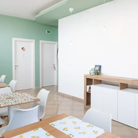 Maison לינה וארוחת בוקר
